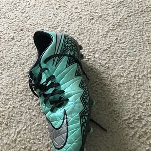 Soccer cleats
